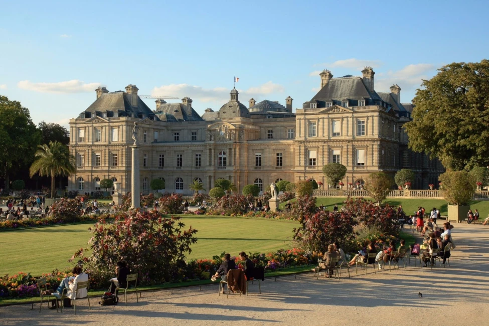 Palais_Luxembourg_Sunset_1800x1200_1