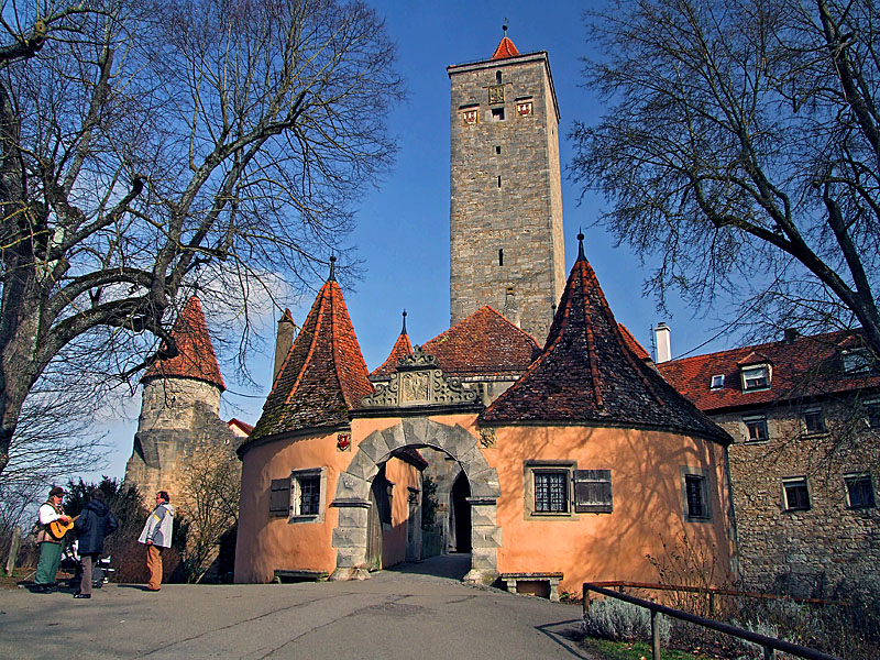 Rothenburg_ob_der_Tauber_W_town_gate